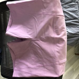 Girlfriend collective Lilac run shorts size M NWT